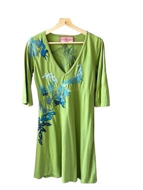 Johnny Was Green V-Neck Long Sleeve Tunic with Blue Floral Embroidery